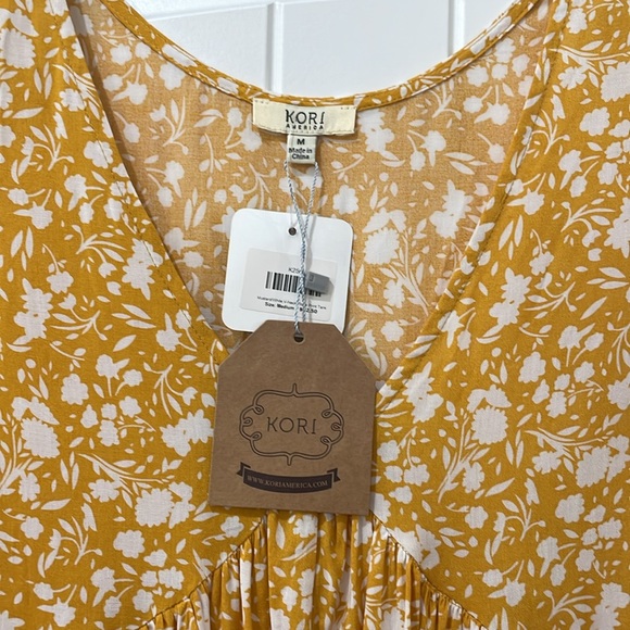 Mustard Floral Top - Picture 2 of 3